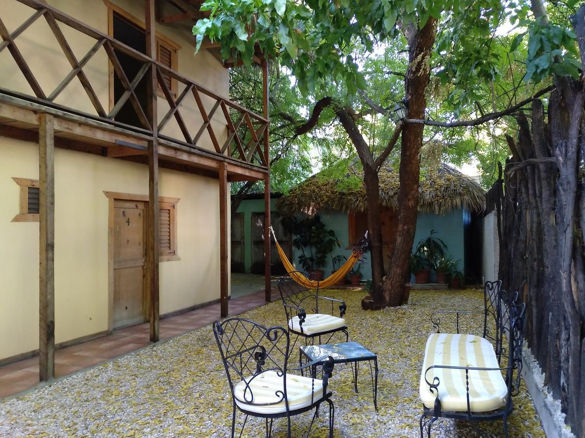 Barahona Hotel Loro Tuerto מראה חיצוני תמונה