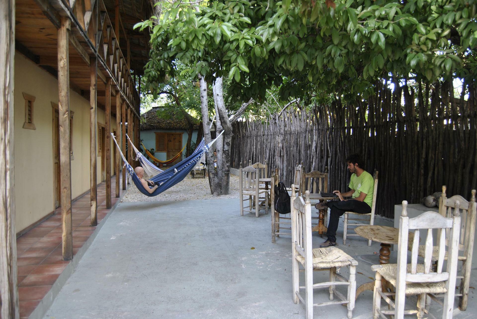 Barahona Hotel Loro Tuerto מראה חיצוני תמונה